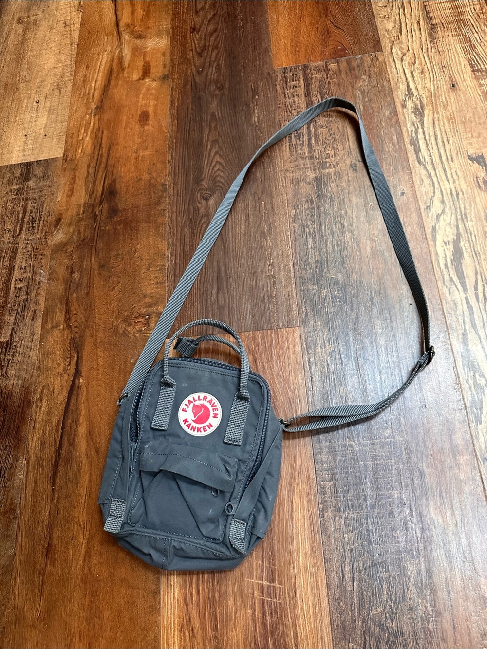 Fjallraven Kånken Mini Crossbody - Charcoal